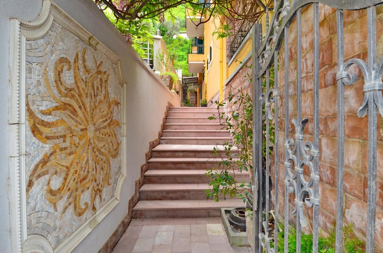 Hotel Meduza Bečići Dış mekan fotoğraf